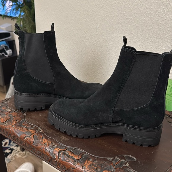 Sam Edelman Jazmine Chelsea Boot in Black Suede - Picture 14 of 14